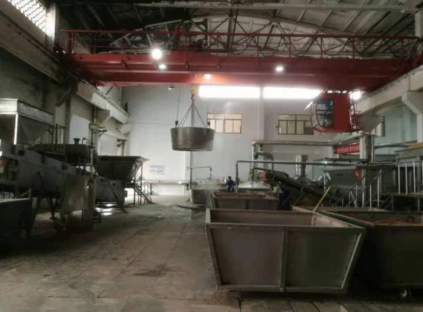 第一代：吊钩抓斗两用起重机